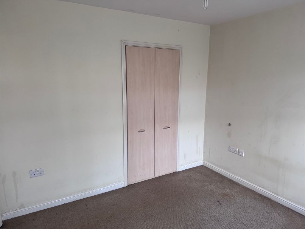Additional image 4 of 2 bed flat for saleWhitehall Drive, Leeds LS12