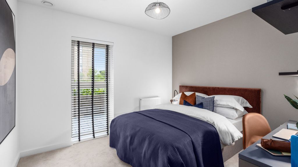 Additional image 7 of 2 bed flat for saleFlagstaff Road, Reading RG2