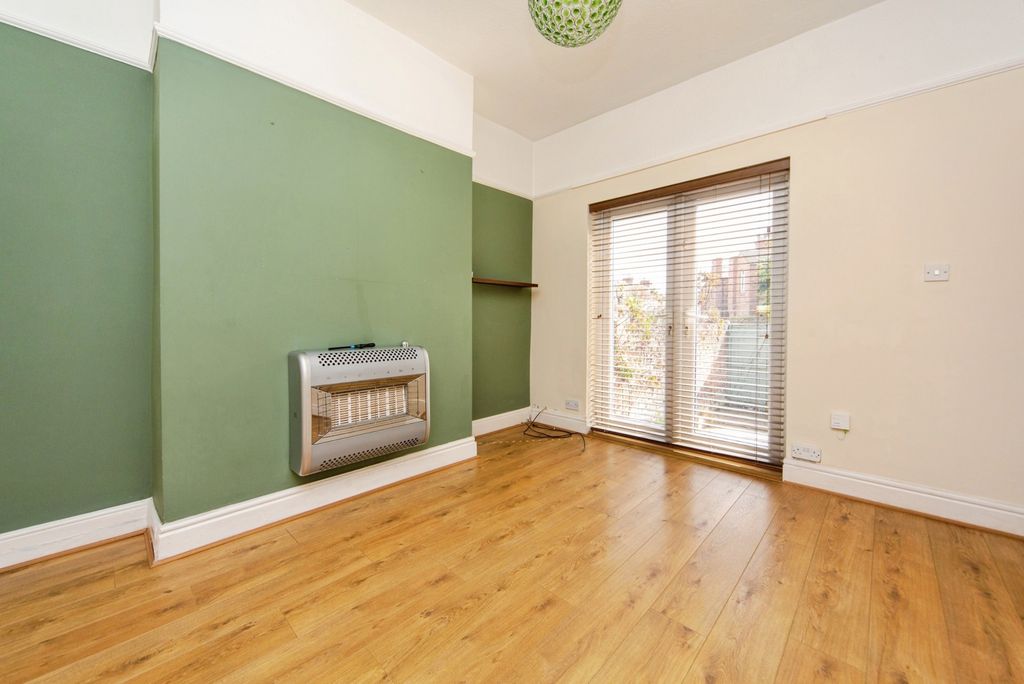 Additional image 3 of 4 bed end terrace house for saleKingsdale Avenue, Birkenhead CH42