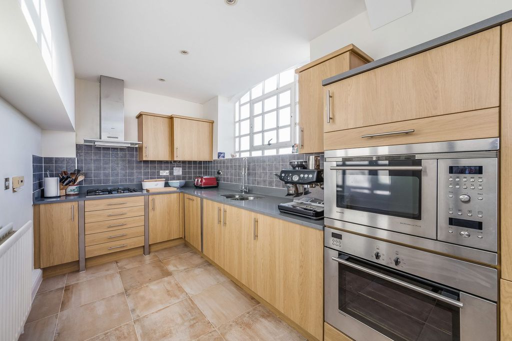 Additional image 3 of 2 bed penthouse for saleCoopers Lane, Abingdon OX14