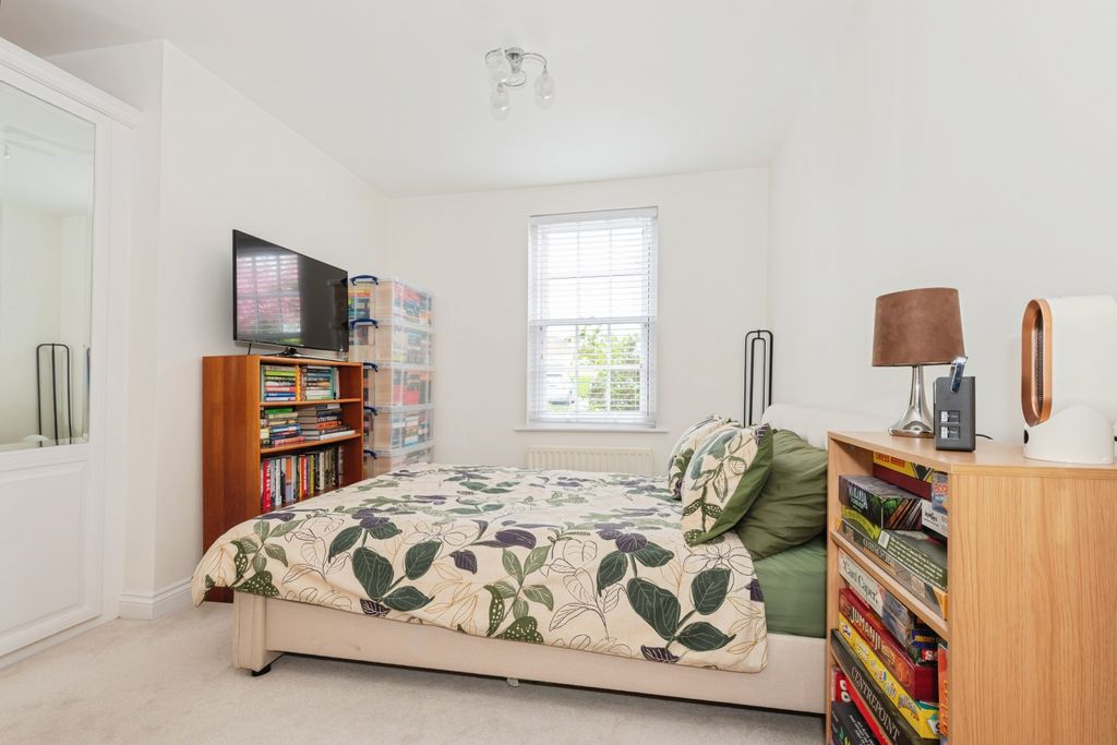 Additional image 11 of 2 bed flat for saleBrighton Road, Banstead SM7
