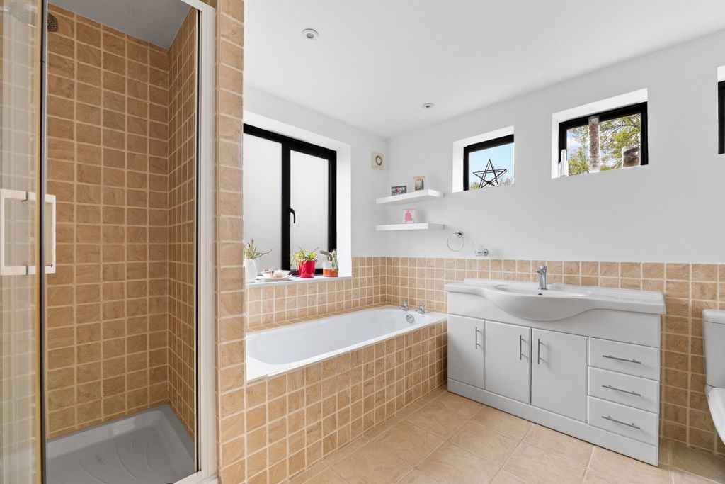 Additional image 28 of 4 bed detached house for saleGilhams Avenue, Banstead SM7