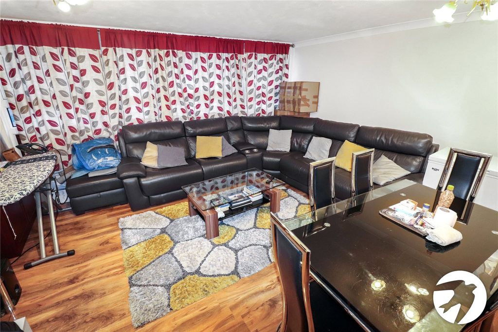 Additional image 2 of 3 bed maisonette for saleDraper Close, Belvedere DA17
