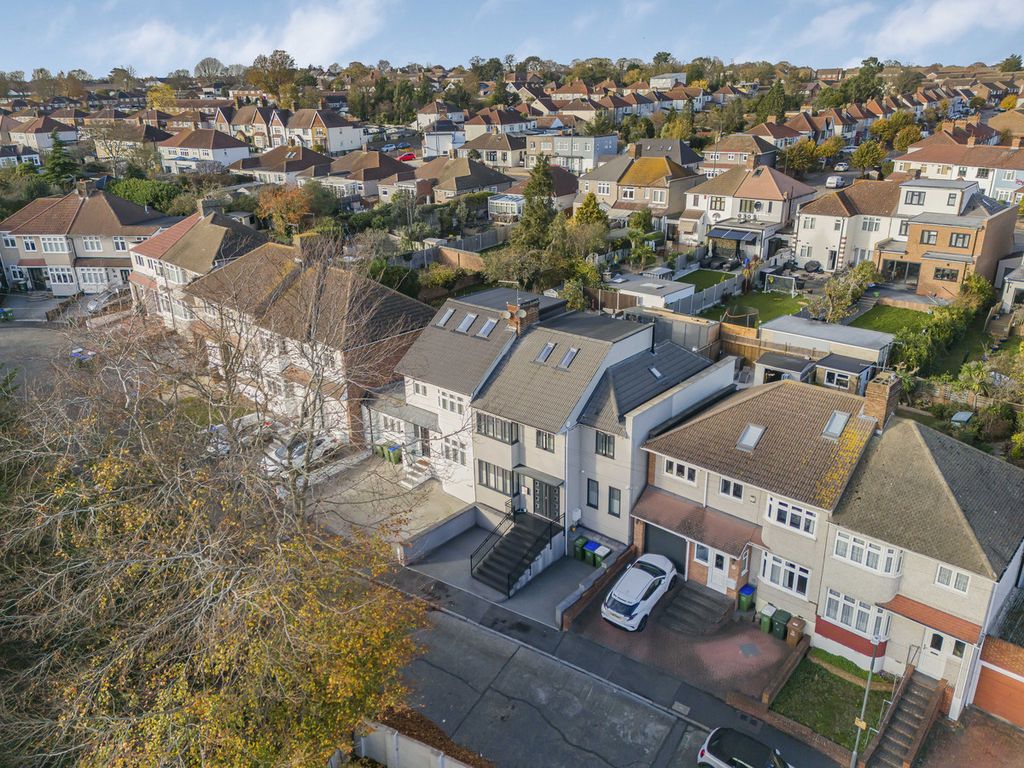 Additional image 44 of 4 bed semi-detached house for saleEdwin Close, Bexleyheath DA7