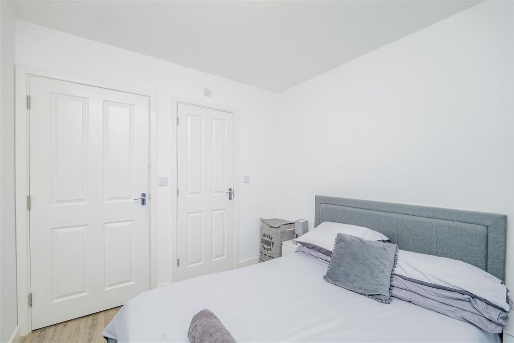 Additional image 11 of 2 bed flat for saleFfordd Penrhyn, Barry CF62