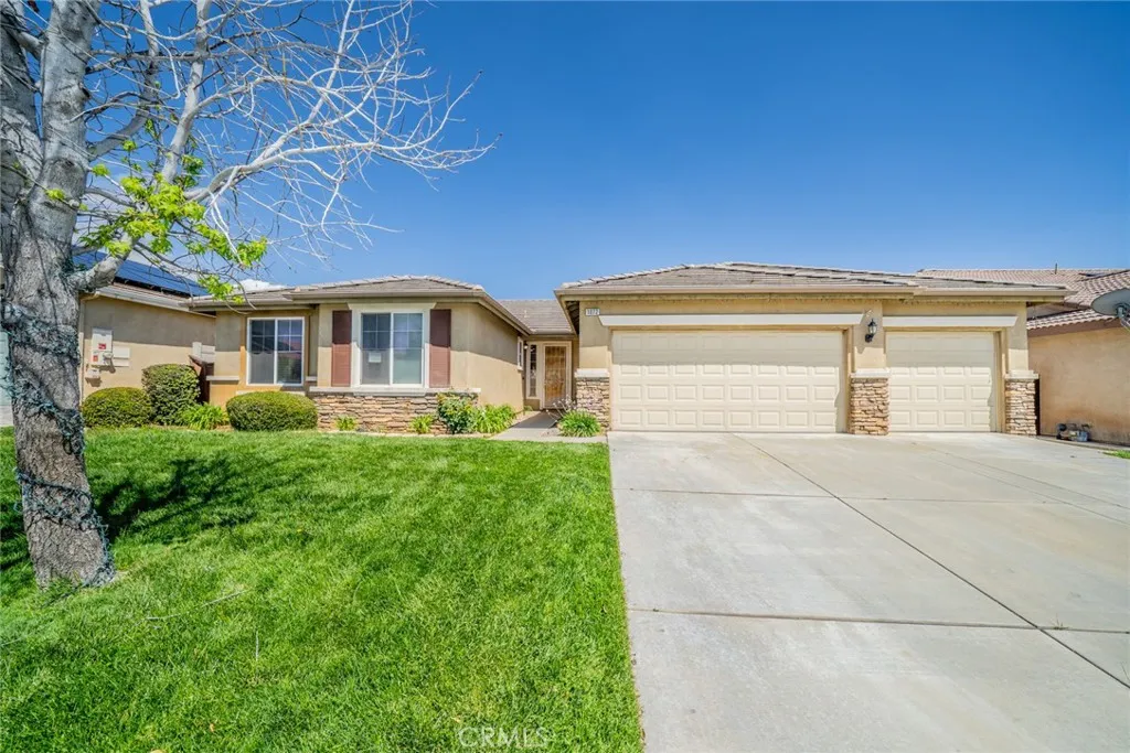 1072 Willow Moon Way, Beaumont, CA 92223 photo 2