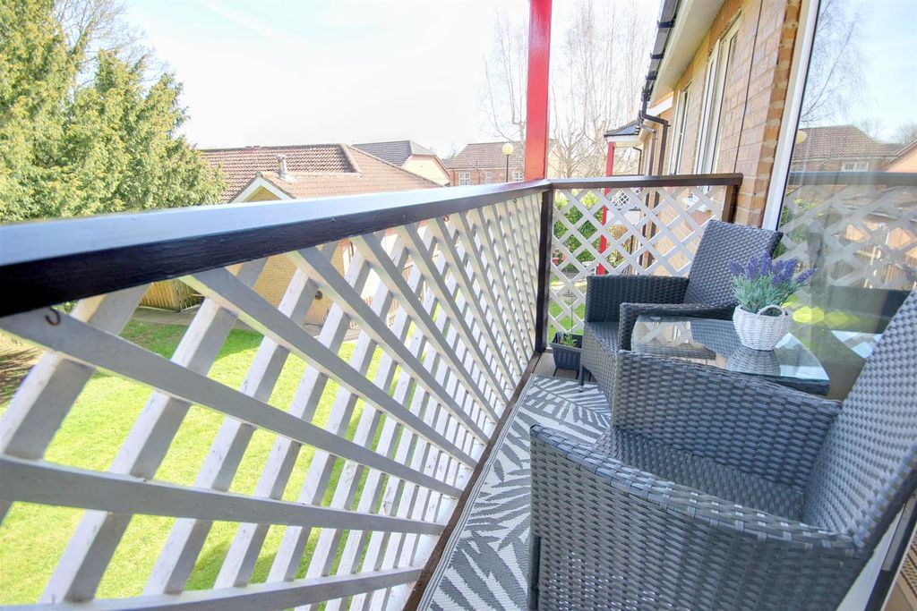 Additional image 12 of 2 bed flat for saleLong Lane, Beverley HU17