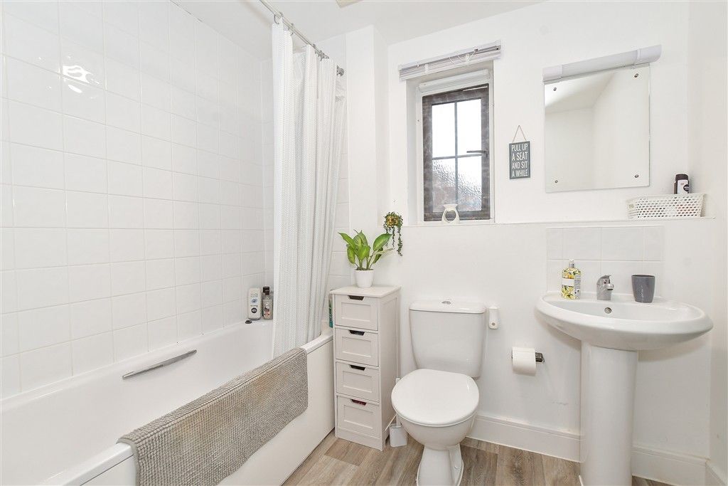 Additional image 7 of 2 bed flat for salePriors Orchard, Southbourne, Emsworth, West Sussex PO10