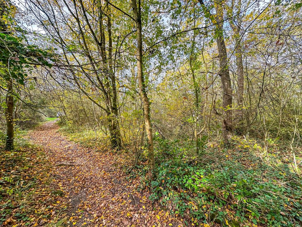 Additional image 2 of Land for saleBeckney Avenue, Hockley SS5