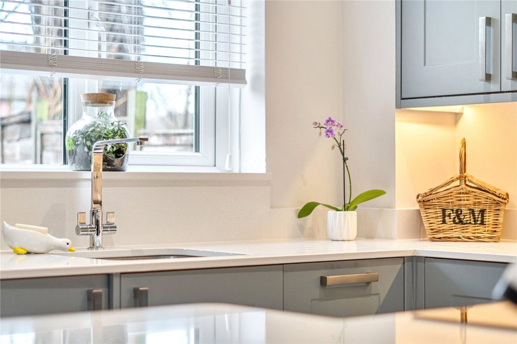 Additional image 2 of 1 bed detached house for saleHawkswell Walk, Woking, Surrey GU21