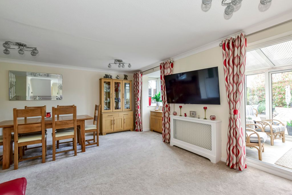 Additional image 3 of 4 bed semi-detached house for saleMargaret Close, Abbots Langley WD5