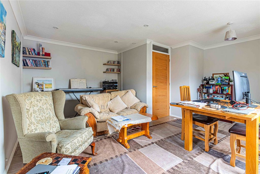Additional image 7 of 2 bed flat for saleBridge Street, Berkhamsted, Hertfordshire HP4