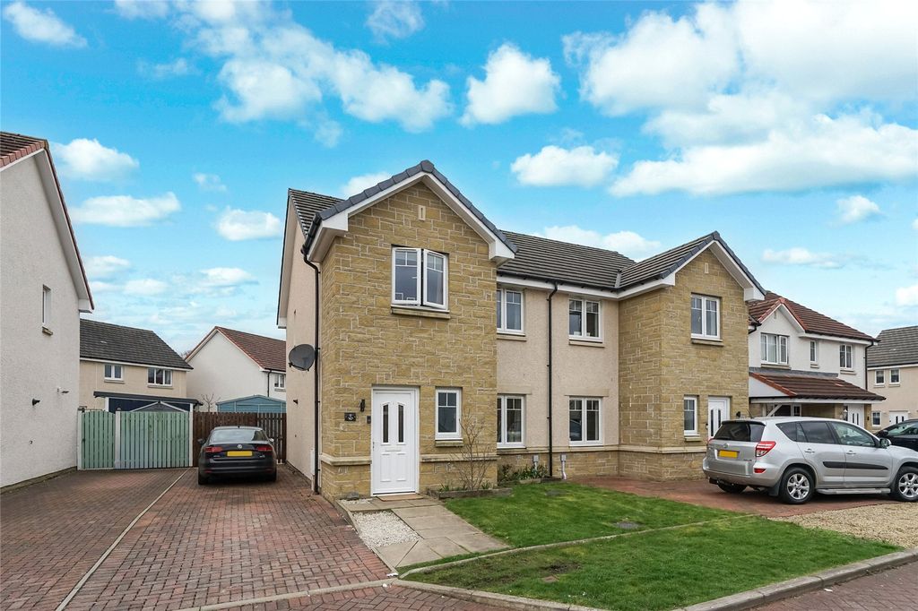 3 bed semi-detached house for saleLapwing Place, Alloa, Clackmannanshire FK10