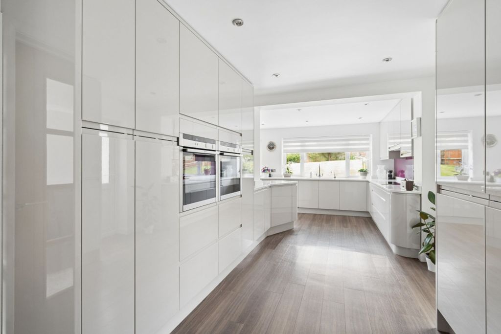 Additional image 6 of 4 bed link detached house for saleLower Tail, Carpenders Park, Watford WD19