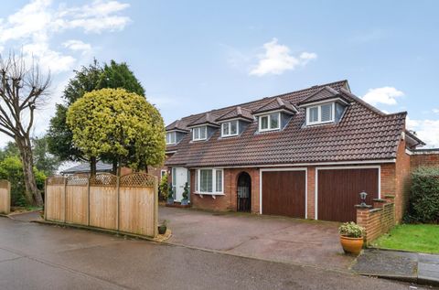 Thatcham Gardens, Whetstone N20