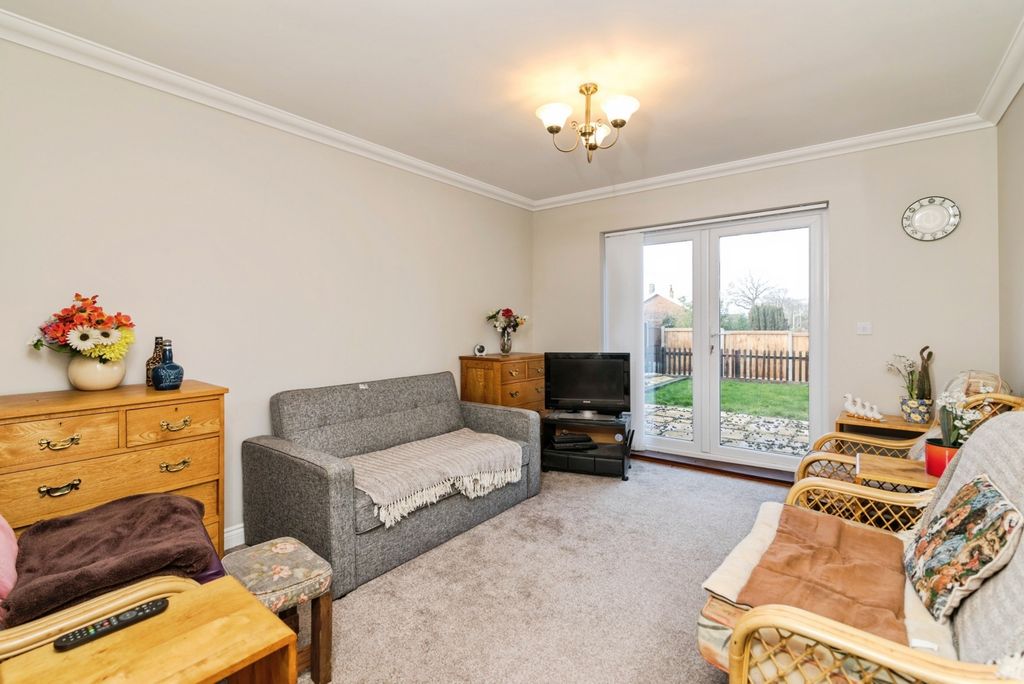 3 bed bungalow for saleCodlins Lane, Beccles, Suffolk NR34 photo 4