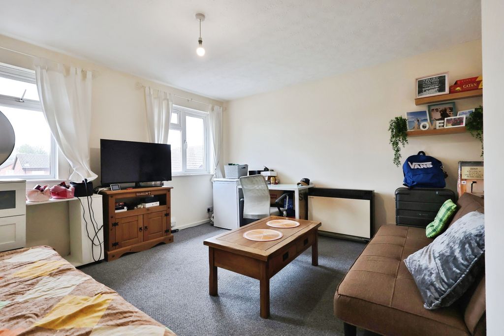 Additional image 8 of 1 bed flat for saleSanderling Close, Letchworth SG6