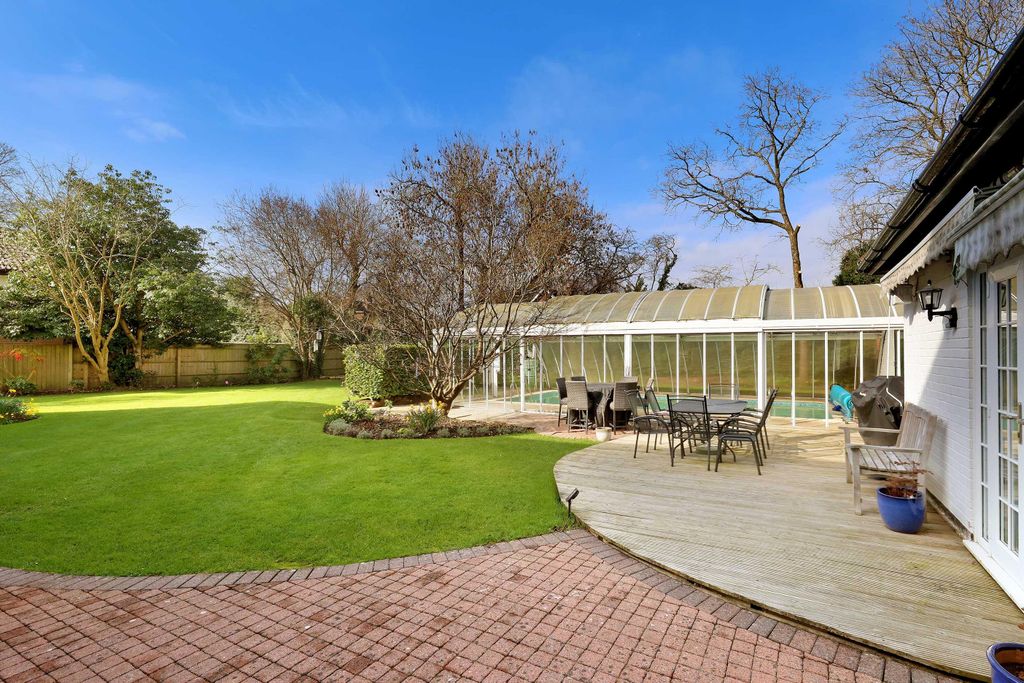 Additional image 28 of 5 bed detached house for saleShootersway Lane, Berkhamsted, Hertfordshire HP4