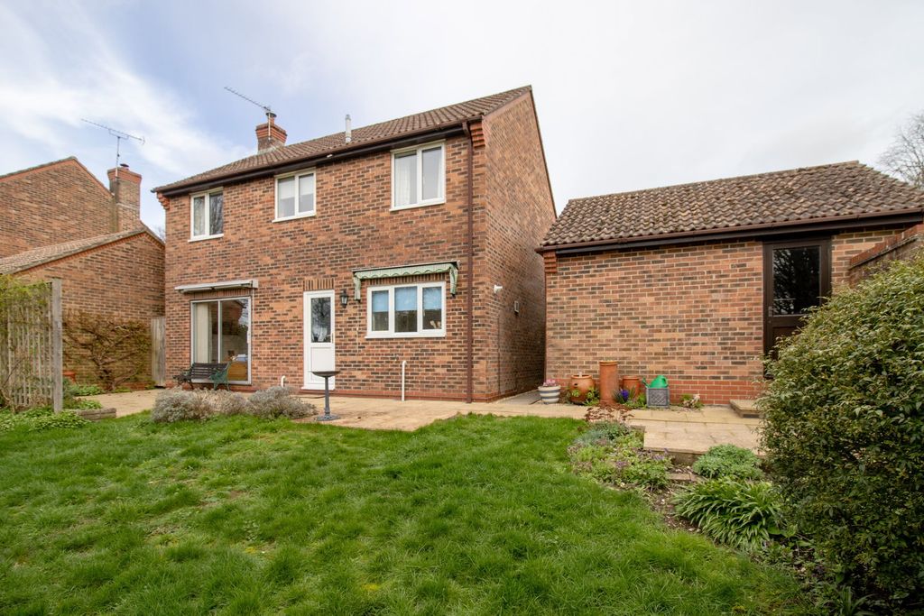 Additional image 10 of 4 bed detached house for saleOrchard Close, Alresford SO24
