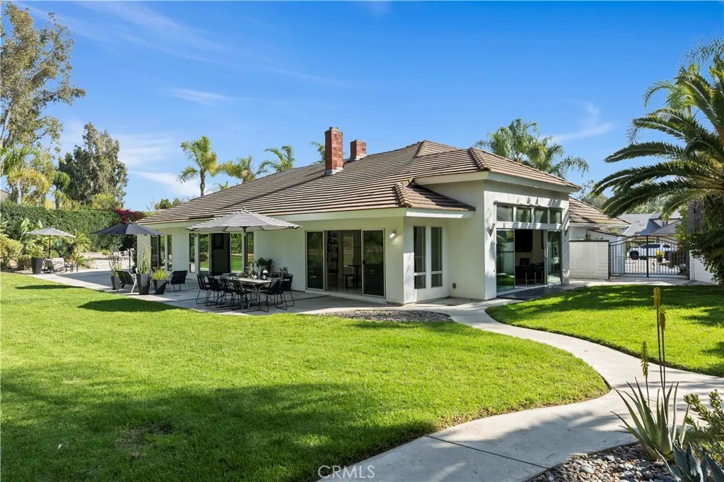 4060 Hickory Tree Ln, Yorba Linda, CA 92886 photo 2