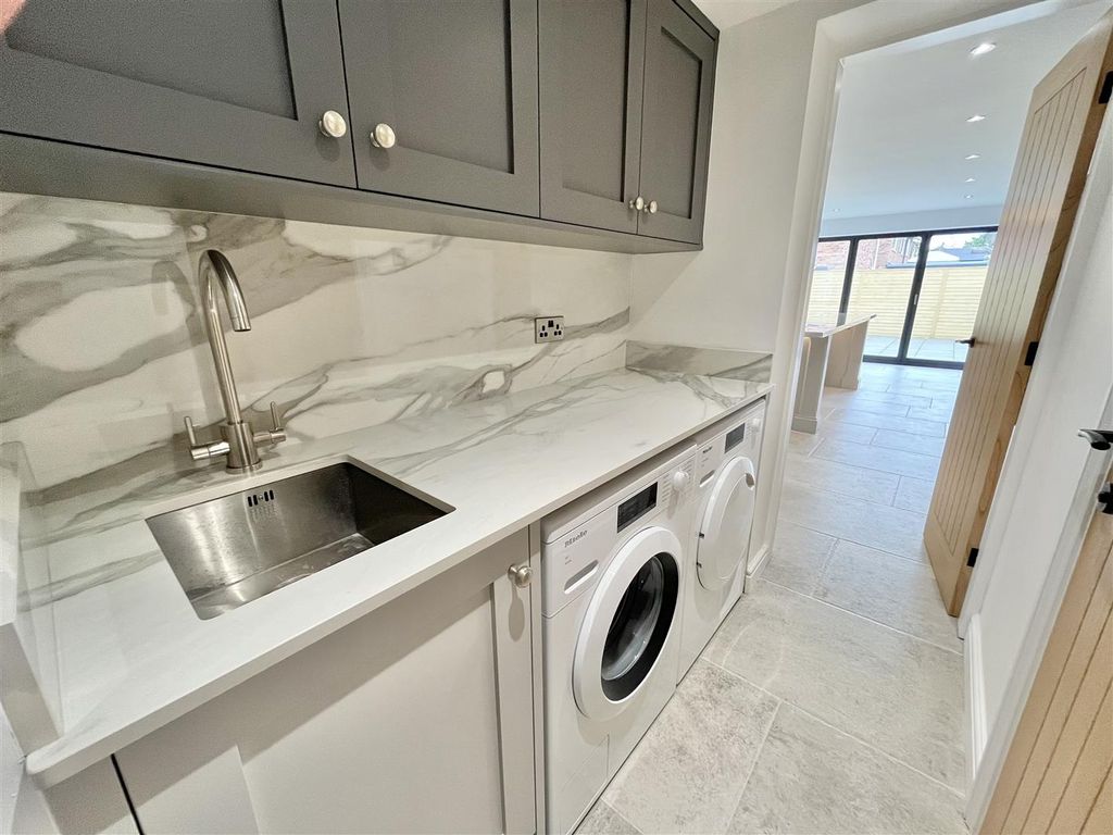 Additional image 12 of 3 bed property for saleHeyes Lane, Alderley Edge SK9