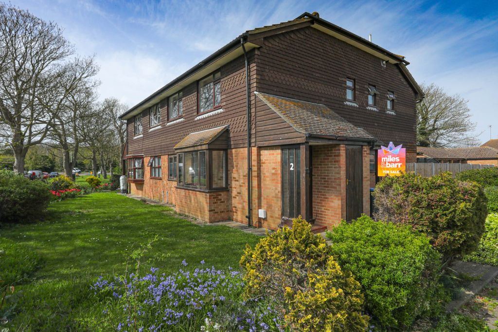 2 bed maisonette for saleEdenfield, Birchington CT7