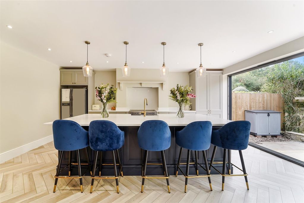 Additional image 5 of 5 bed detached house for saleBeacon Way, Banstead SM7