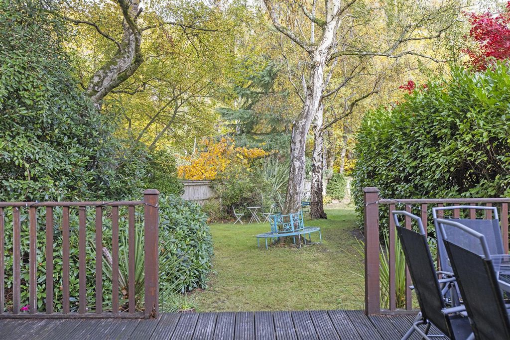 Additional image 20 of 3 bed flat for salePrince Albert Drive, Ascot SL5
