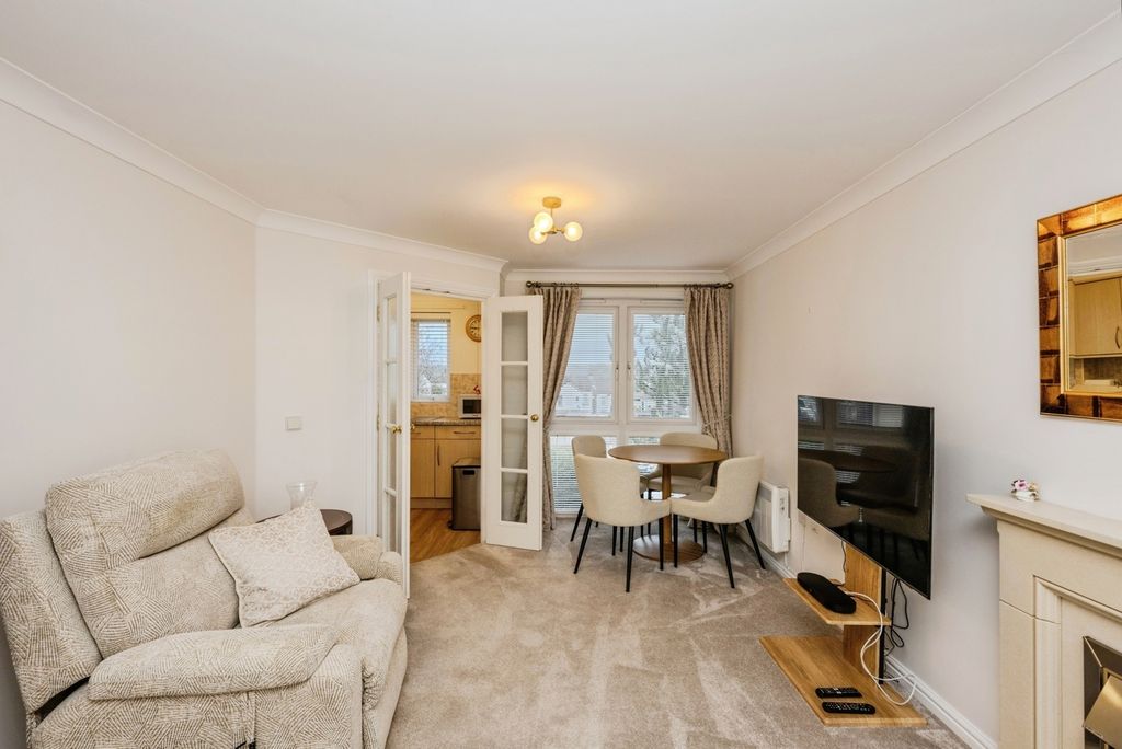 Additional image 7 of 1 bed flat for saleAlexandra Road, Gorseinon, Swansea SA4