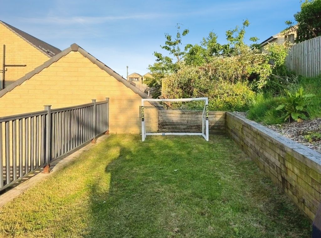 Additional image 22 of 5 bed town house for saleOakwell Croft, Batley WF17