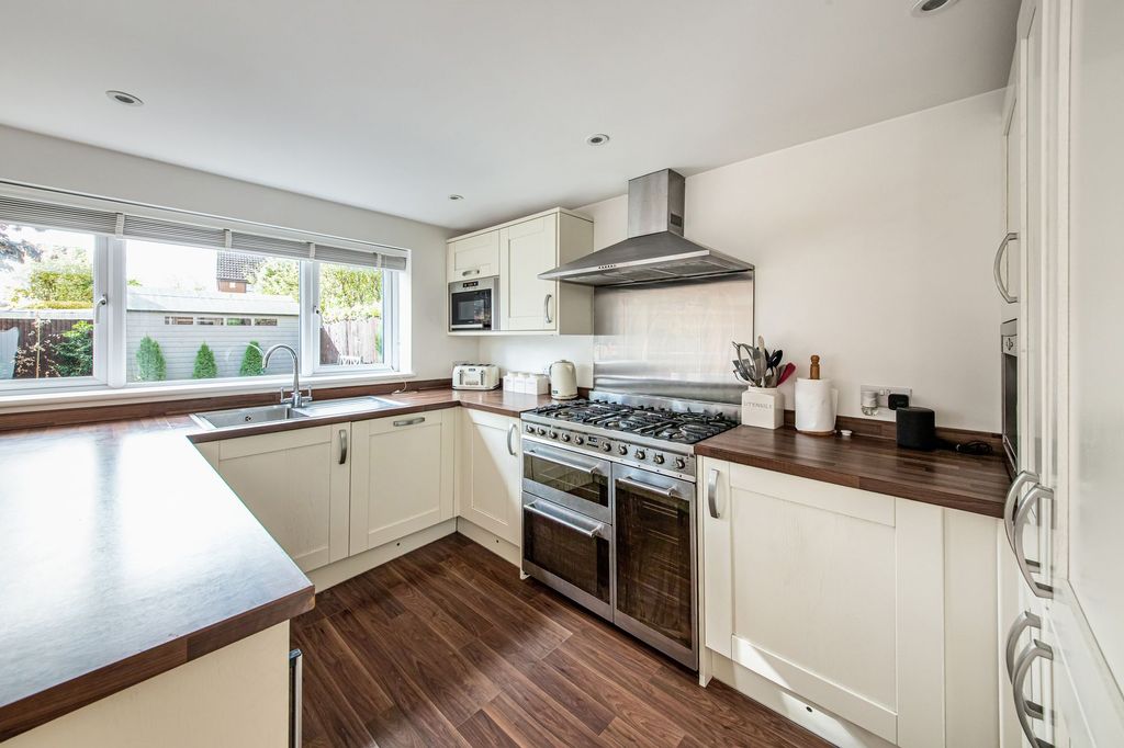 Additional image 10 of 4 bed detached house for saleHanson Road, Abingdon OX14