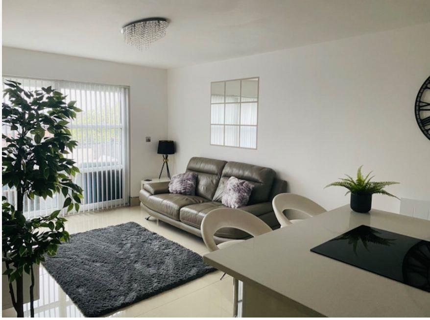 Additional image 2 of 2 bed flat for saleThe Woodlands, Stamford Street East, Ashton-Under-Lyne OL6