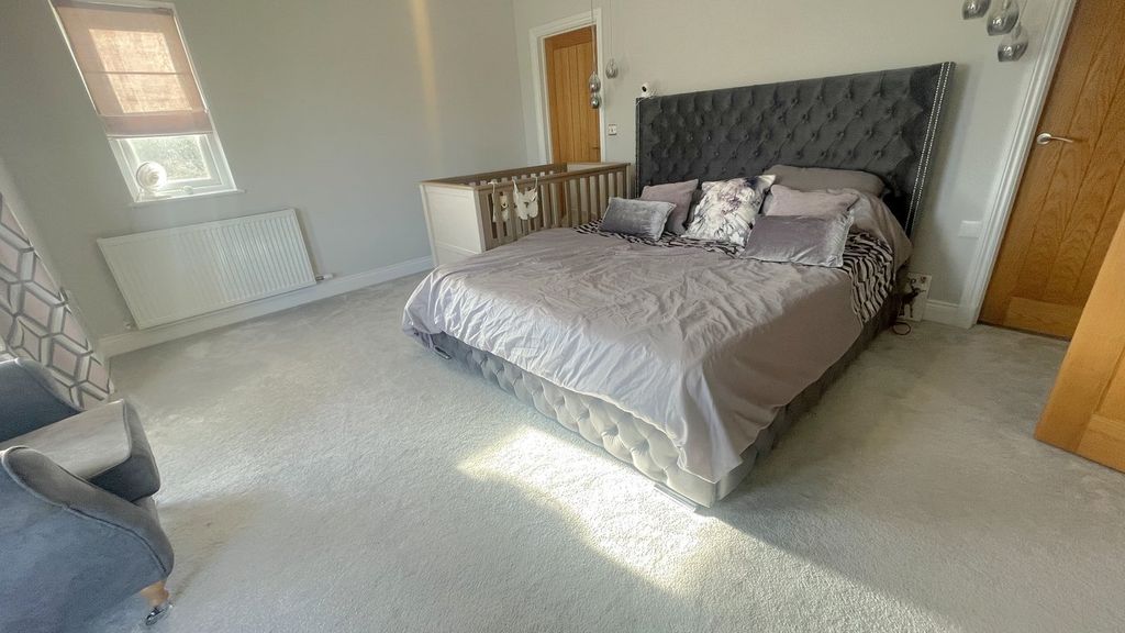 Additional image 13 of 4 bed farm for saleHeol Llanelli, Pontyates SA15