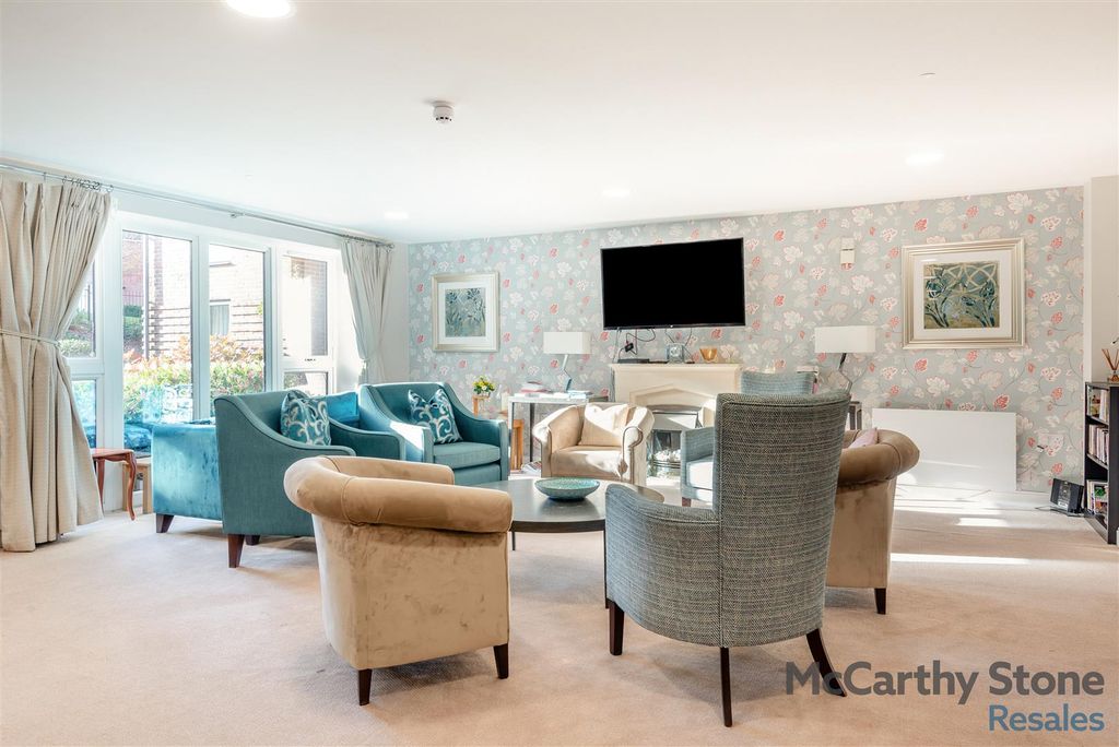 Additional image 16 of 2 bed flat for saleAusten Place, Lower Turk Street, Alton GU34