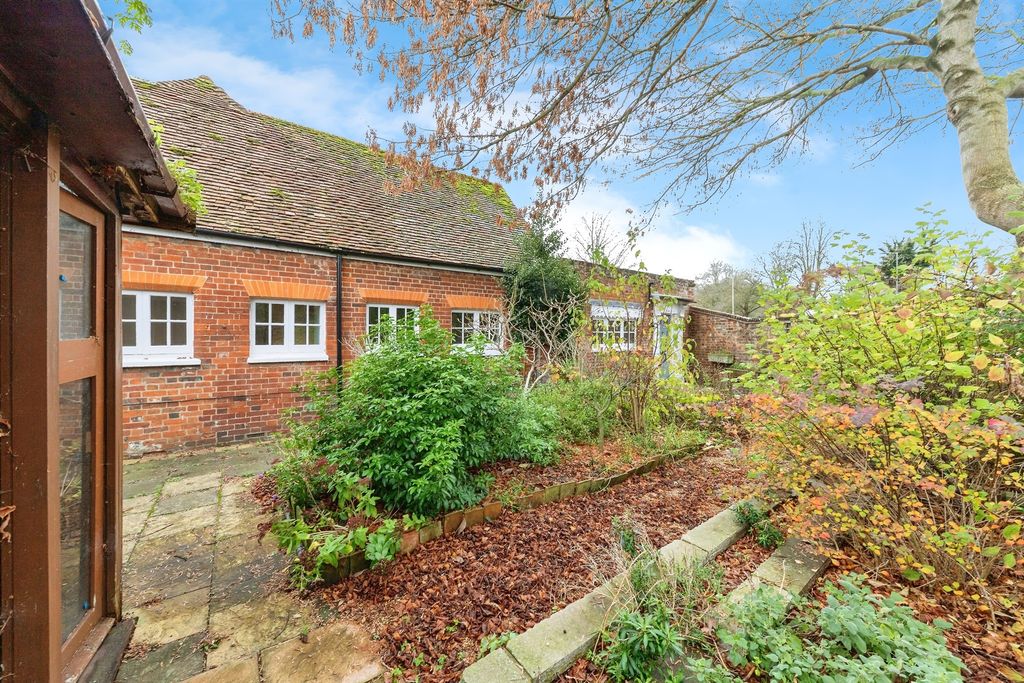 Additional image 17 of 3 bed detached bungalow for saleHitchin Street, Baldock SG7