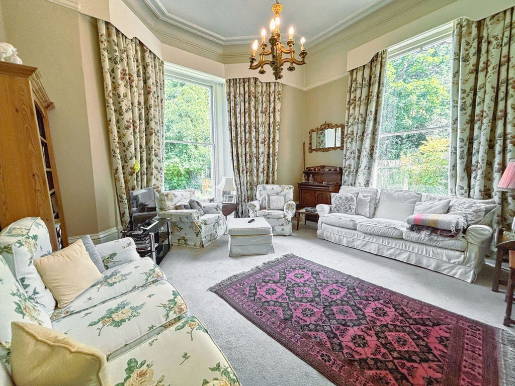 Additional image 3 of 2 bed flat for salePixham Lane, Dorking RH4