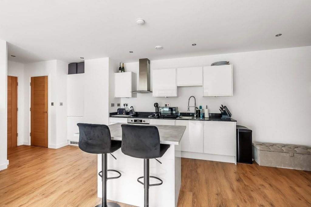 Additional image 6 of 2 bed flat for saleDeepdene Avenue, Dorking RH5