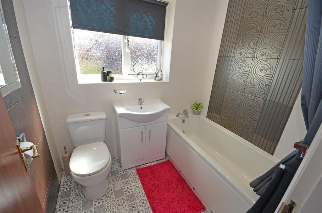 Additional image 24 of 4 bed detached house for saleLarkfield Close, Ashton-Under-Lyne OL7