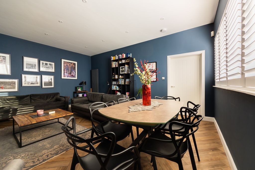 Additional image 5 of 3 bed mews for sale25 Dewar Place Lane, Edinburgh EH3