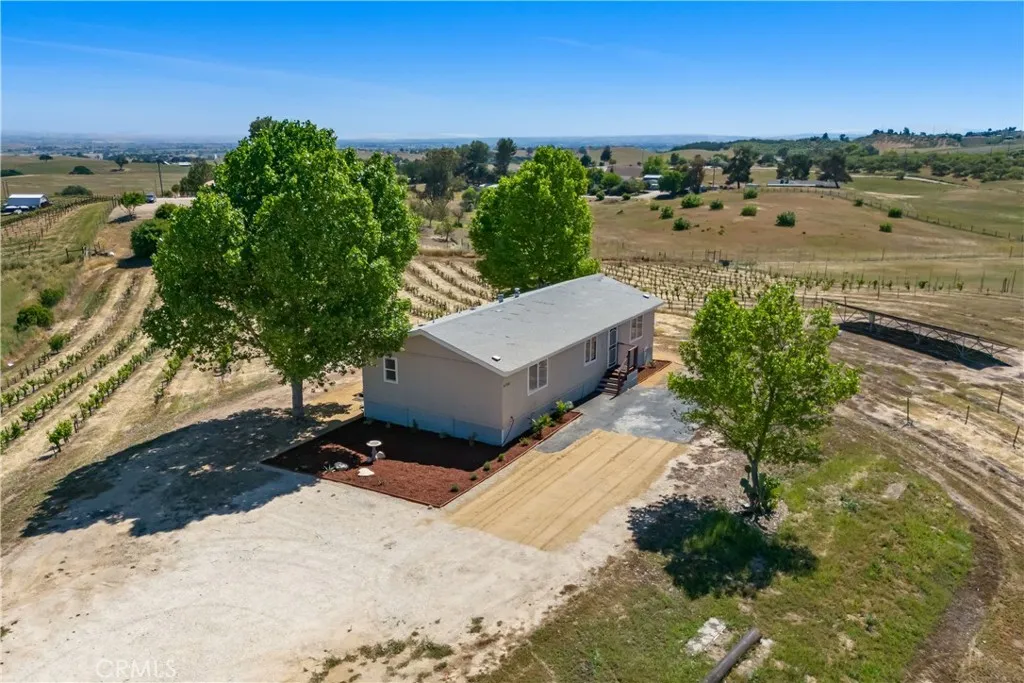 Additional image 3 of 5720 Vista Serrano Way, Paso Robles, CA 93446