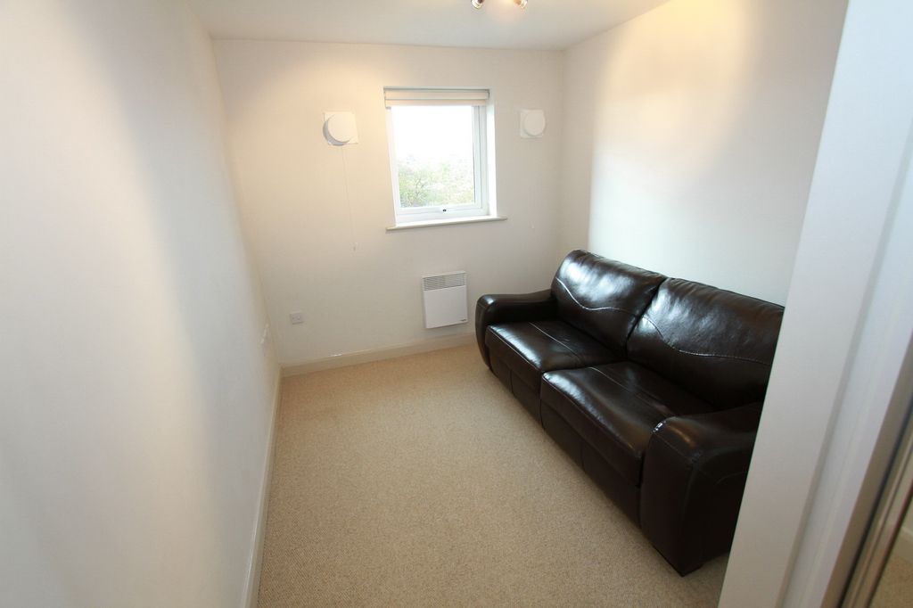 Additional image 4 of 2 bed flat for saleMarshall Road, Banbury OX16