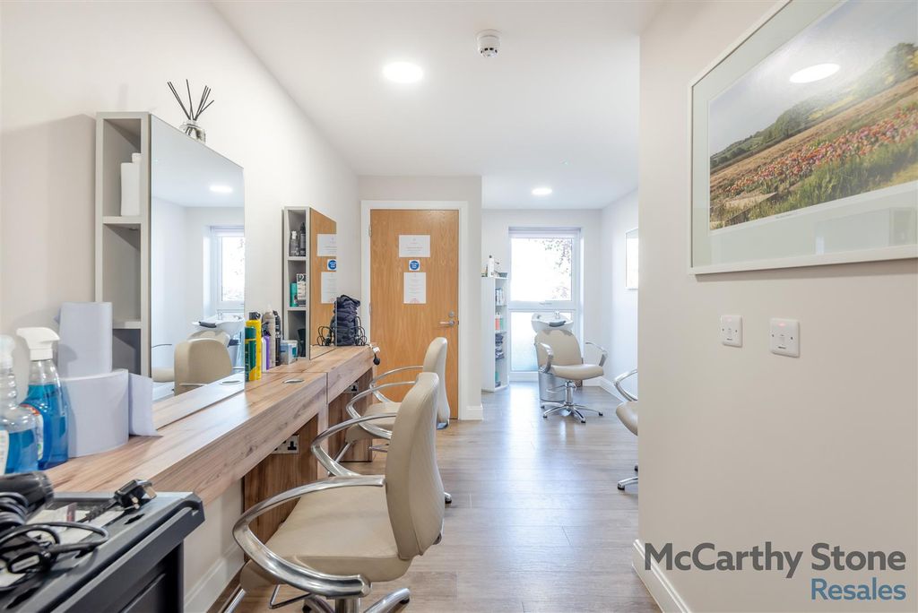 Additional image 19 of 2 bed flat for saleAusten Place, Lower Turk Street, Alton GU34