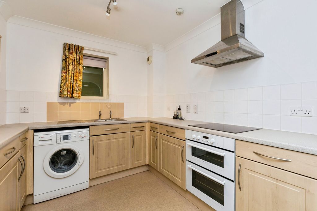 Additional image 5 of 1 bed property for saleRowan Drive, Billingshurst RH14