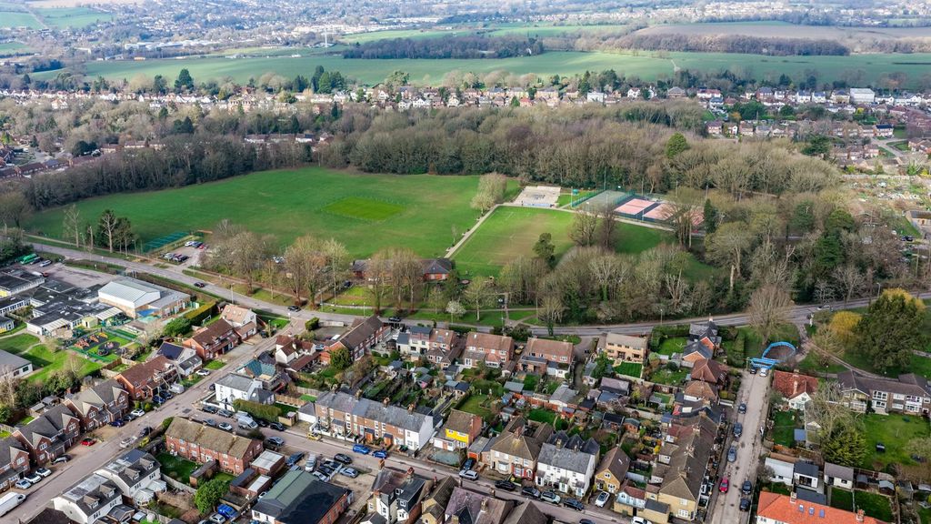 Additional image 15 of 3 bed property for saleBreakspeare Road, Abbots Langley WD5