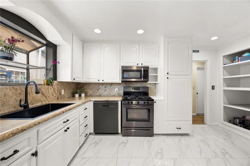 Additional image 10 of 11213 Haskell Avenue, Granada Hills, CA 91344