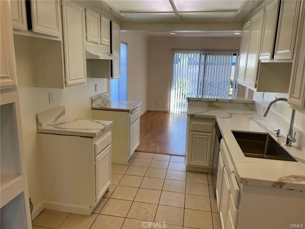 Additional image 6 of 10001 Topanga Canyon Blvd Unit 17, Chatsworth, CA 91311