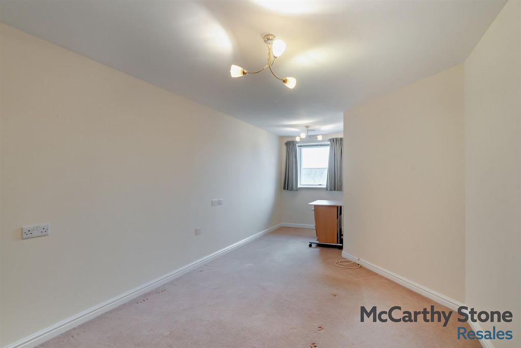 Additional image 6 of 2 bed flat for saleLady Susan Court, New Road, Basingstoke RG21