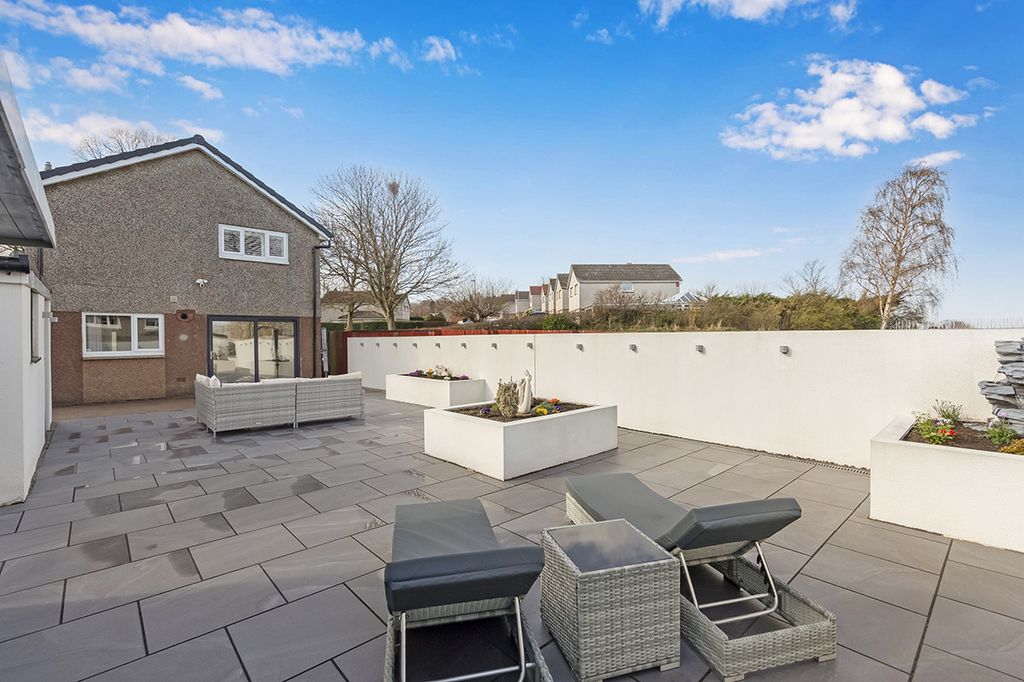 Additional image 17 of 3 bed detached house for sale18 Baberton Mains Wood, Edinburgh EH14