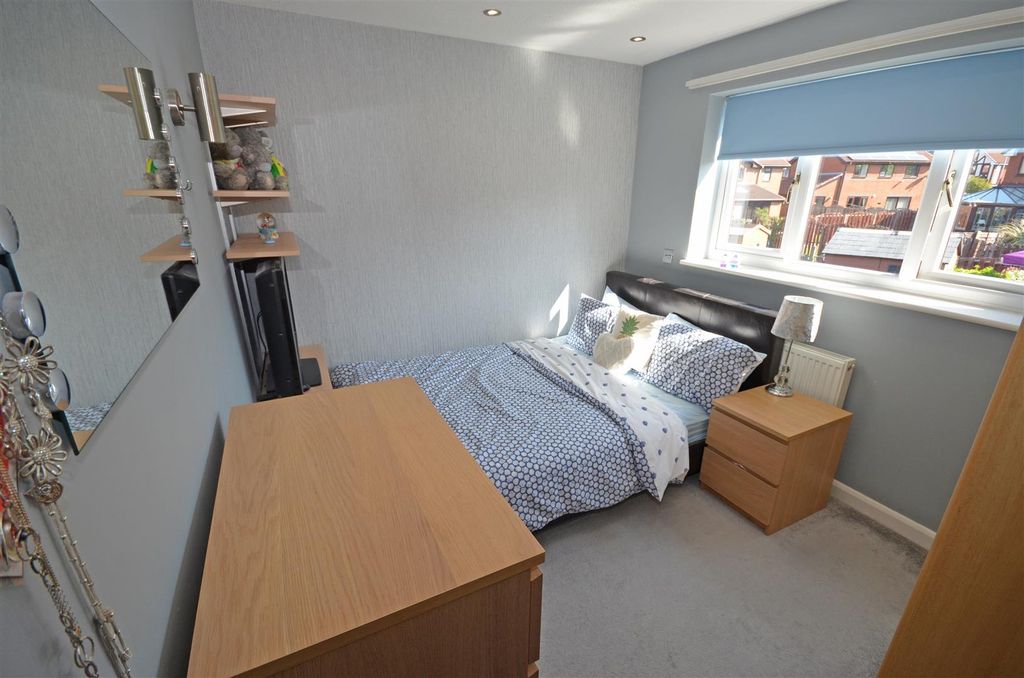 Additional image 20 of 4 bed detached house for saleLarkfield Close, Ashton-Under-Lyne OL7
