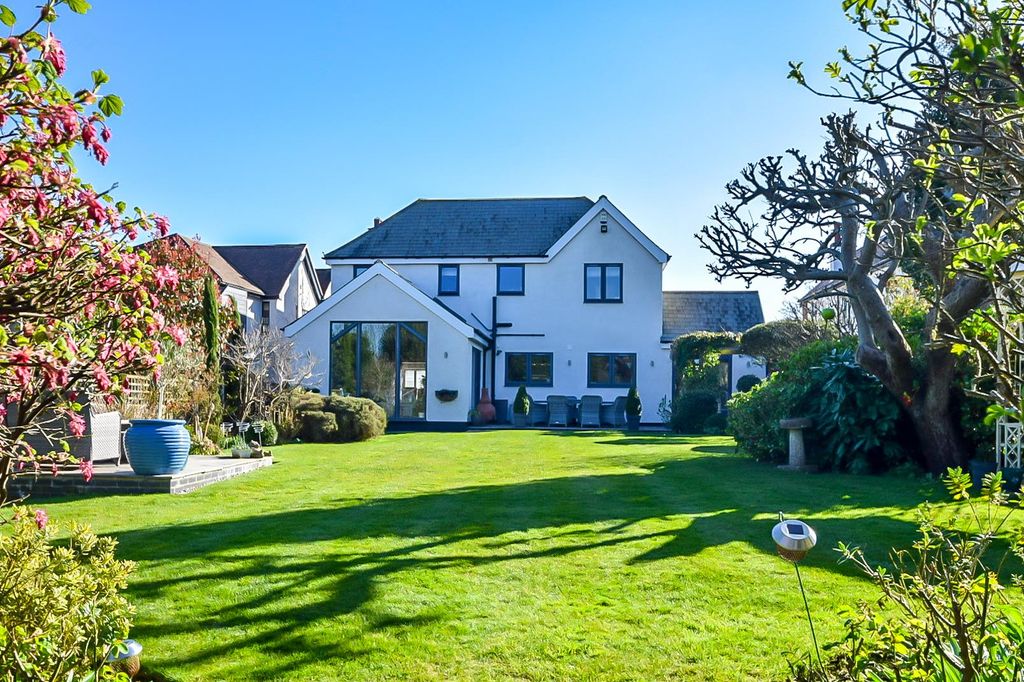 Additional image 18 of 4 bed detached house for saleSt. Marys Road, Benfleet SS7